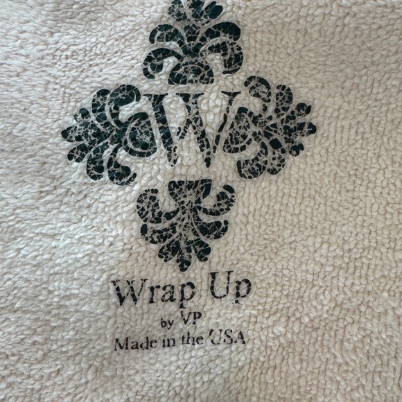 WRAP UP BY VP Women’s Long Pink/Cream Floral Print Soft Robe One Size - Picture 15 of 16